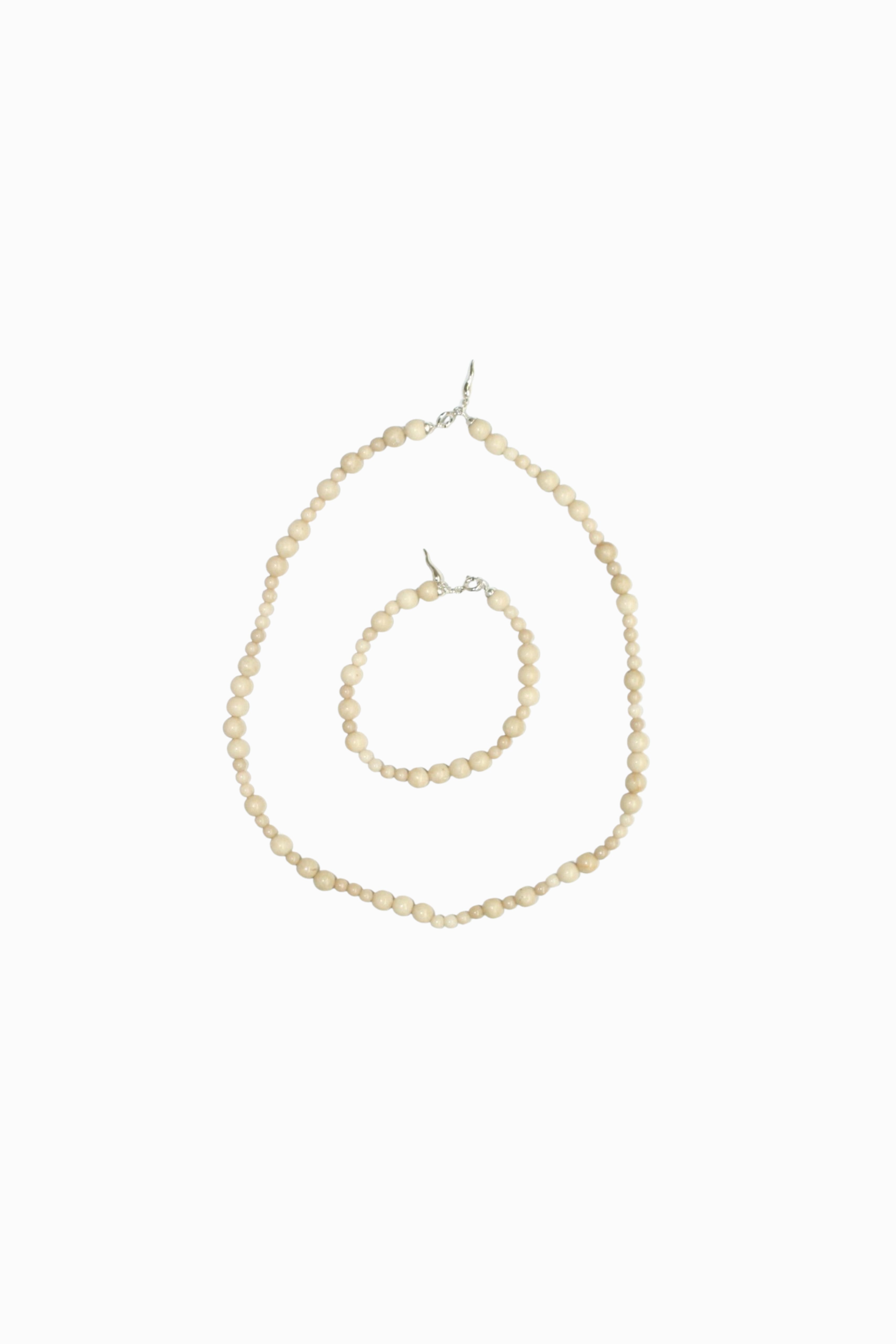 NO.8 OTTO NECKLACE - WHITE FOSSIL