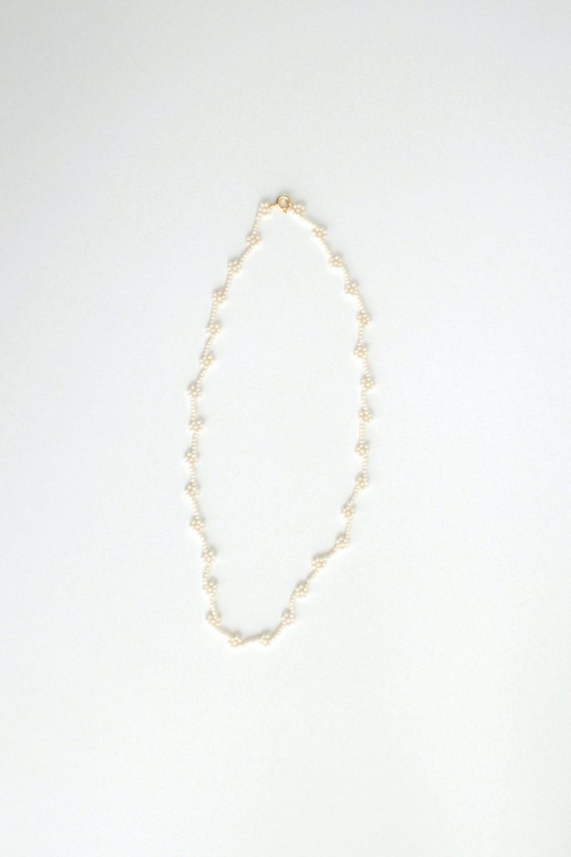 Fiori necklace_all white_GP
